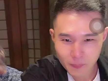 三万人在线见证老小子表白!R总:做我女朋友吗?高总:我同意啦!@零重力Ralf🍋🥩(旅食行预备备) @是阿高哟 #爱情来了