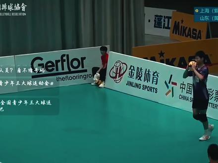 全国三大球青少年运动会
山东男排3:2上海男排#排球比赛 #排球🏐 #男排 #比赛现场 #中国男排