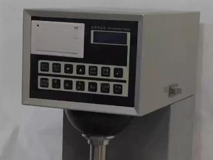 又一台仪器视频~白度仪
开箱验收和校准方式方法!
可以检测纸张白度,荧光白度,不透明度等等。
主要应用于~白卡,白板,卫生纸等
