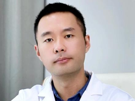 #医学科普 虽然已经立秋了,但喜欢游泳的小伙伴,还是要小心皮肤感染!#皮肤科 #足癣
