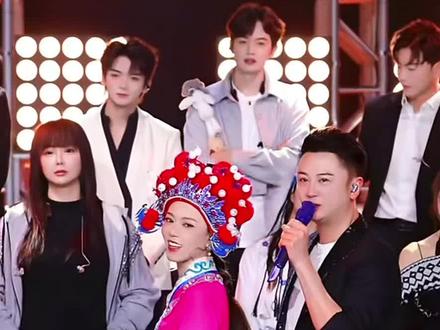 谁懂啊!玥玥表演前这波花絮,看似没杀伤力,实则扎心又好笑😜#🌙玥玥 🌙~#顾小天🍄²⁴⁴⁷#昊瀚#昊蒙🎭星城#向阳🌻星城