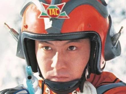 艾斯奥特曼人间体扮演者质问高市早苗:与中国起冲突有什么好处 #艾斯奥特曼