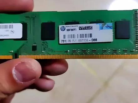 美光(Micron)身为世界第二大内存颗粒制造商。产品在国内极少现身。这是因为美光很少将自己的优质颗粒卖给其他内存品牌。其极品颗粒供自家DIY品牌Crucial使用及品牌机OEM市场。在IBM.COMPAQ.HP.Dell等国际知名品牌都可以看到其内存颗粒的产品。可知其稳定性及超频性好。#惊不惊喜意不意外 #是时候展现真正的技术了 #记录一下