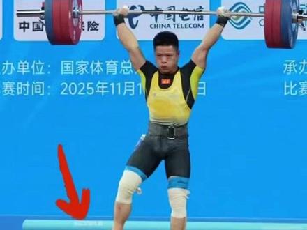 再现“金鸡独立” 泉州第二金李发彬连续三届获得全运会金牌 (视频来源 海博TV)
编辑:王勇前
审核:马涛
三审:郑风