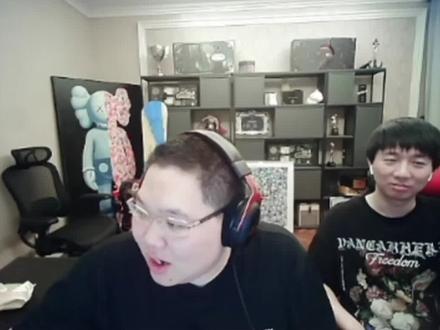 PDD歌友会:淘汰赛压力太大了,夏小满站起来唱了~#pdd歌友会卧虎藏龙 #pdd歌友会夏小满 #九儿