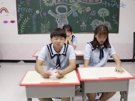 如梦老师涨工资啦!只要让她说出零食两个字,就要请全班吃零食