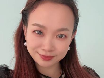 潮汕还在过年 我们在上班潮汕在过年,那什么样的女孩才能成为女镖旗手?这个女神节不简单,看看过年民俗活动的女孩。
#女性成长 #潮汕民俗文化 #女镖旗 #女神节快乐 #过年