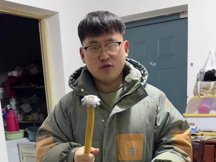 大家觉得这个实用吗?柘木手柄金色也漂亮#防身棍 #柘木