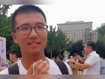 “嚣张考生”嘲笑高考题太简单,耽误打工,他最后考了多少分? #单小龙的励志故事