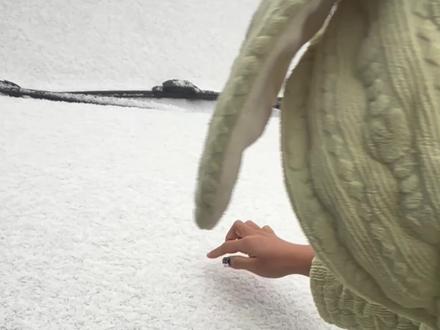 搓搓小手,一点都不冷#派大星 #车窗画 #初雪