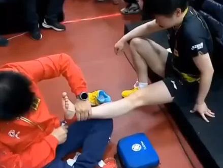 莎莎脚踝韧带发炎#热点 #国乒 #孙颖莎