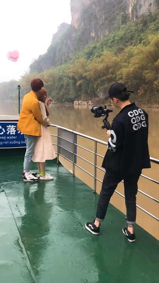 纪涵中廖静怡结婚了吗_纪涵中个人资料