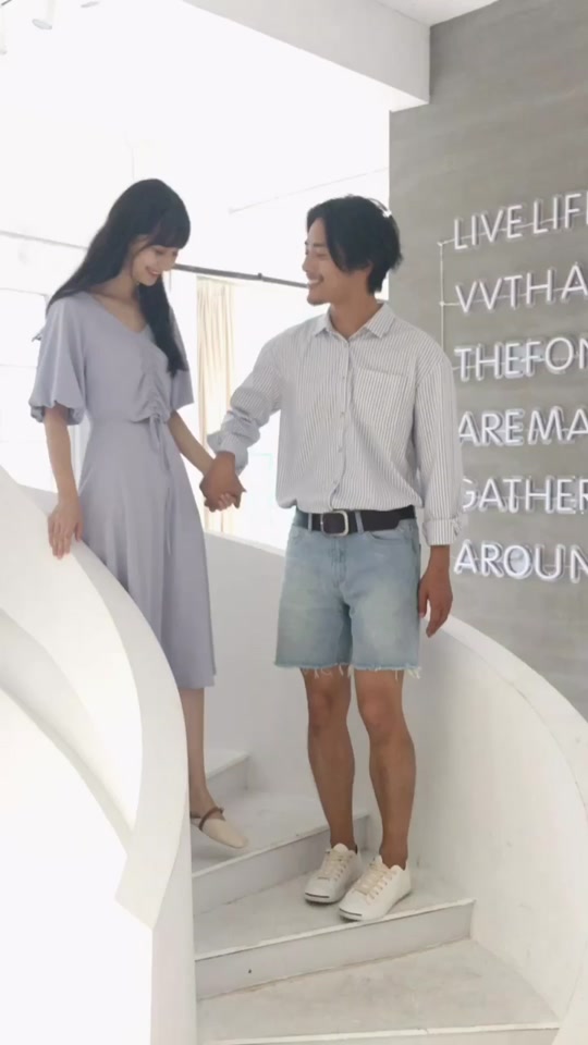 小镇姗姗夫人和甜仇颜值对比_小镇姗姗老公_小镇姗姗结婚了么 - 抖音