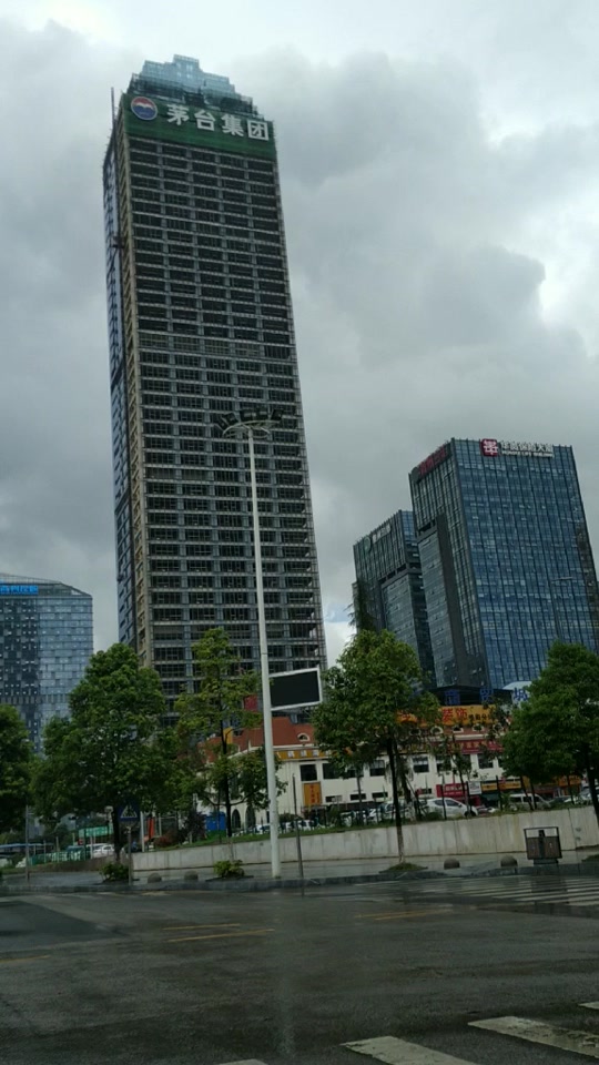 茅台大厦29楼现在还废弃么 - 抖音