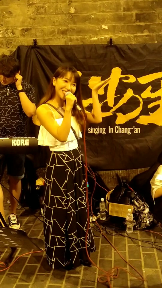 陈墨喜欢谁_陈墨一的个人资料_陈墨是什么小说 - 抖音