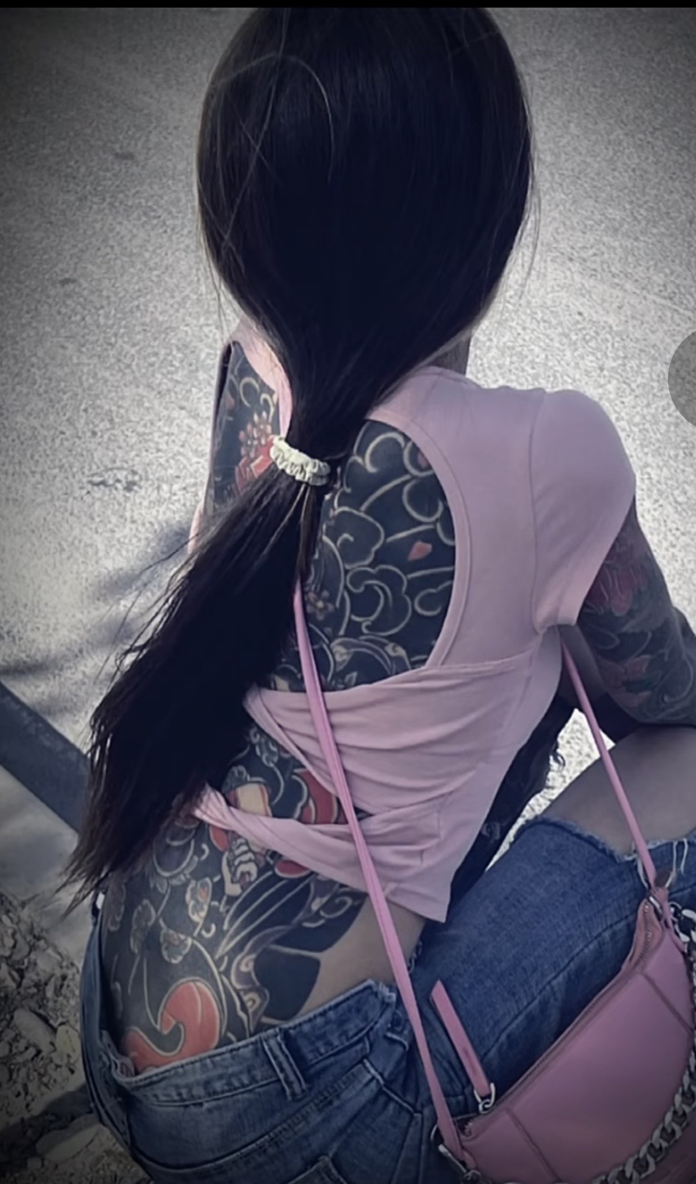 通辽九尾狐满背女生