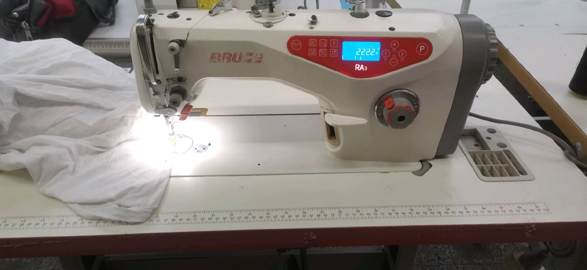 湖北聚義缝纫设备:#二手缝纫机 #服装设备 #带你走进服装厂 经典款a3
