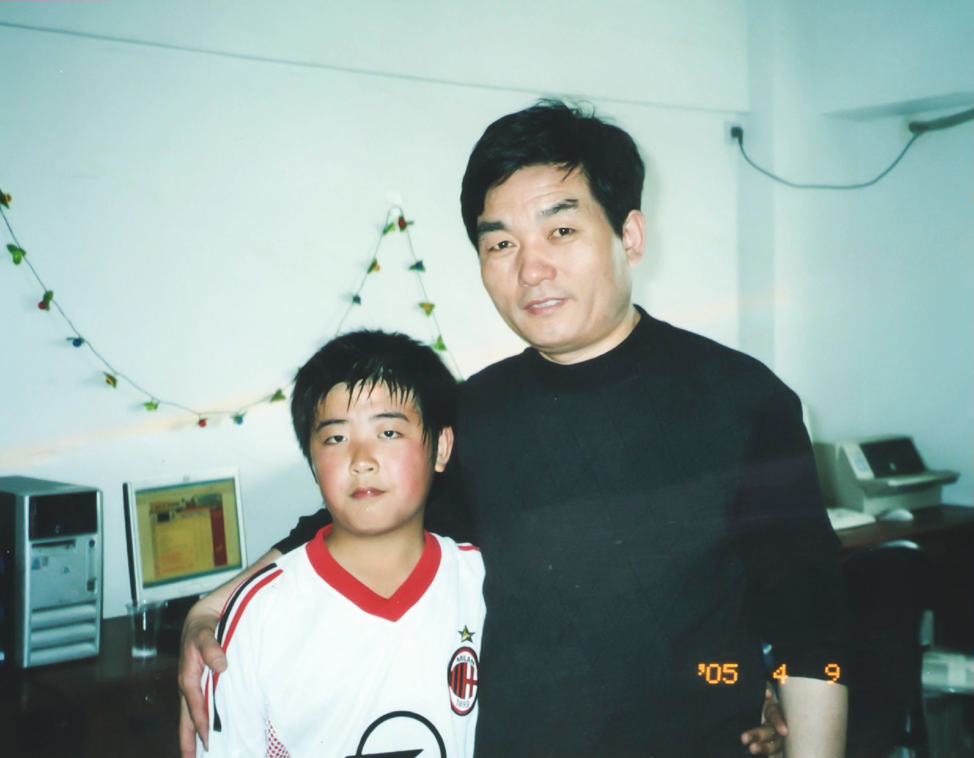 巨力集团姚军战:巨力索具年轻的总裁杨超,20年前新加坡合影!