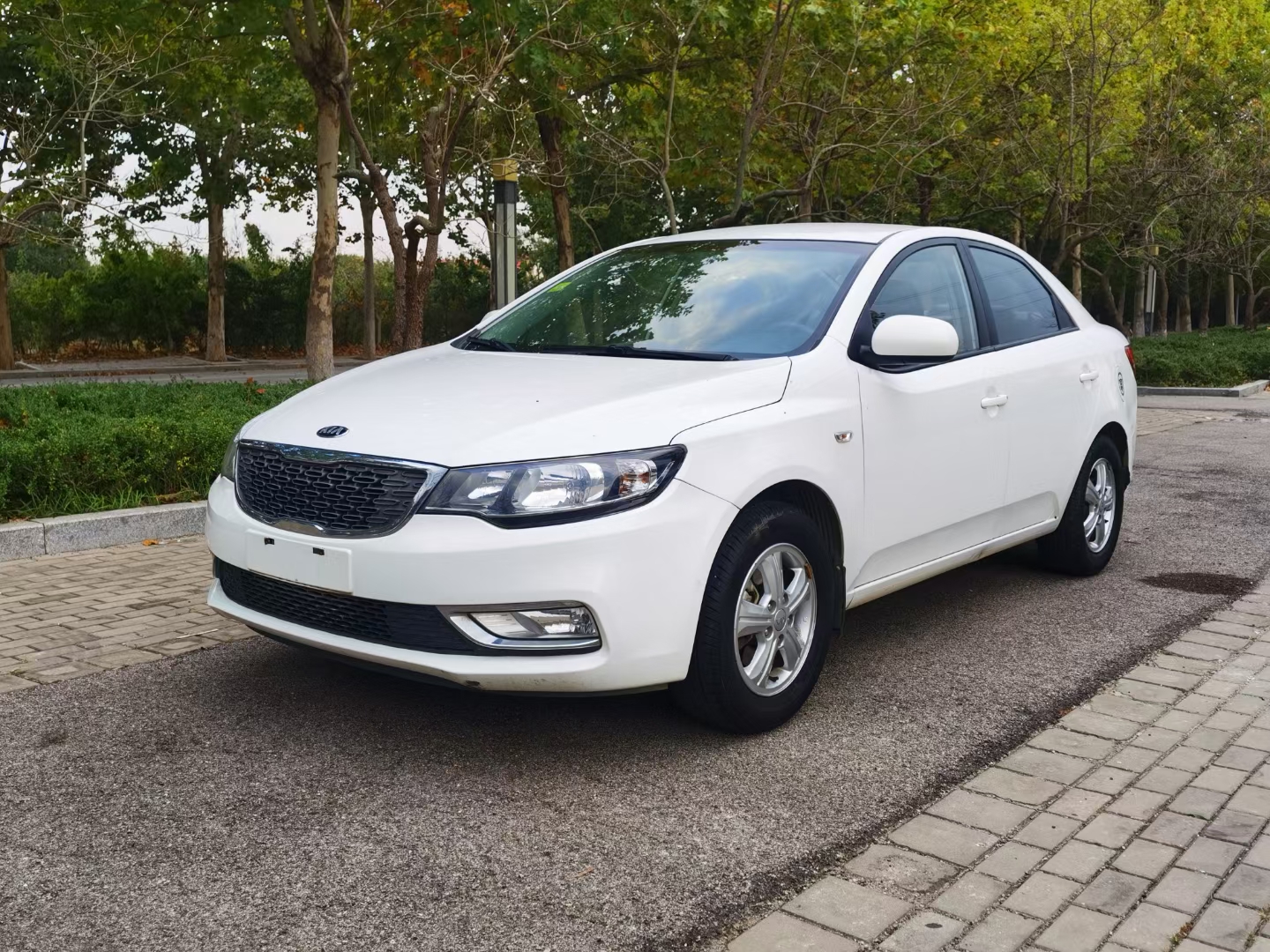 元元:『车辆型号』:   起亚福瑞迪 『上牌日期』:2015年9月  『汽车