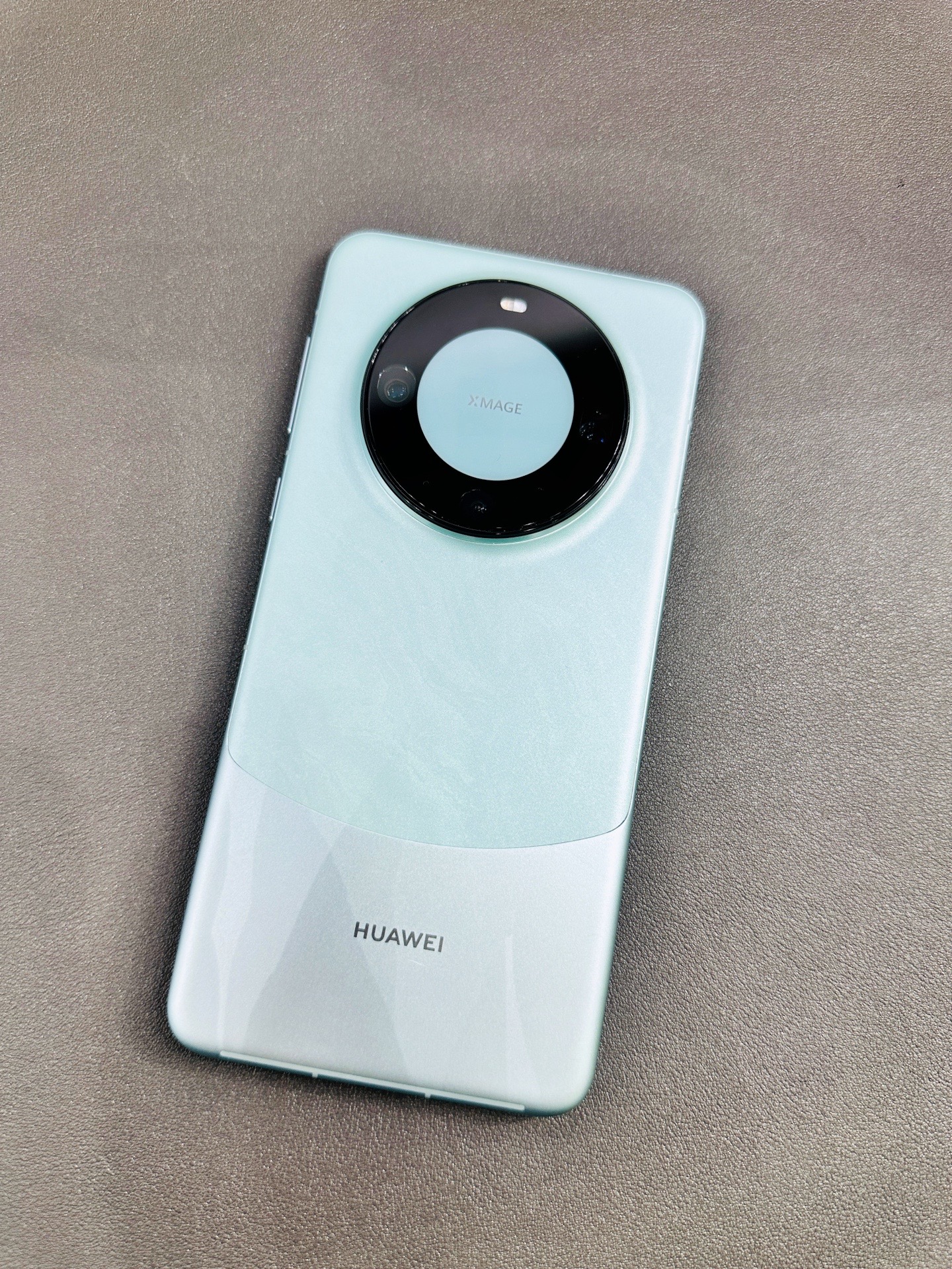 裕华道大厅60号 柜台启明新旧手机:遥遥领先 华为mate60pro 512.