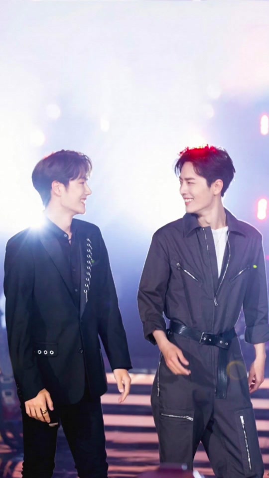 王一博送肖战400万的戒指 - 抖音