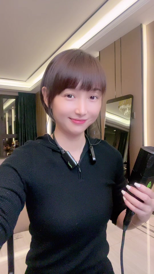 本山传媒红孩儿妻子梁红