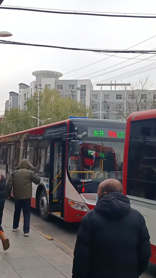 平定708公交车过年通车吗