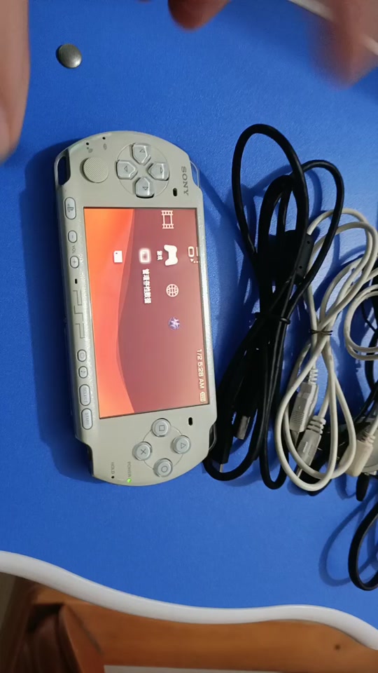 psp3000 16g内存卡港版珍珠白