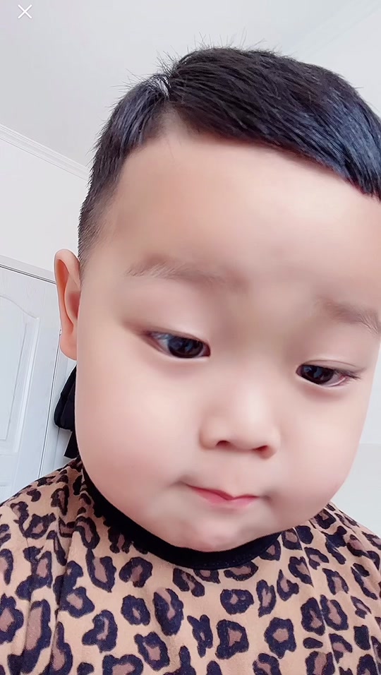 小橙子先生原来是父母收养的 - 抖音