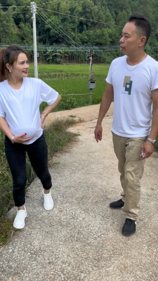 欢欢的童年欢欢结婚怀孕了_欢欢家在哪个村_欢欢怀孕了快生了 - 抖音