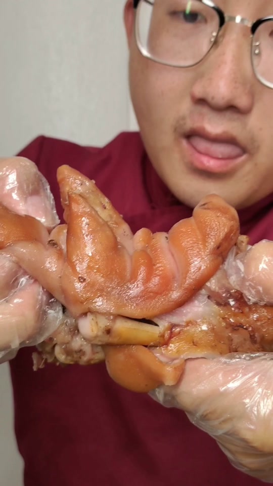 熏肉味的笑容是什么梗