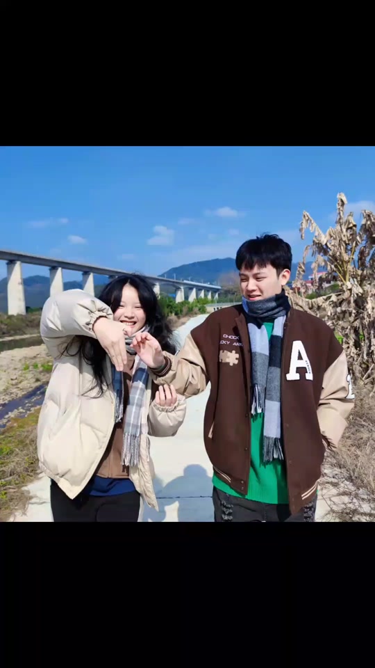 福建兄妹俩和张婉莹什么关系 - 抖音