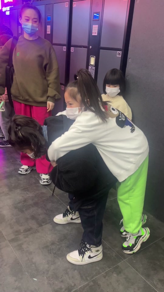 潼潼妹妹和臻臻_潼臻一生三个孩子_潼臻一生超话社区 - 抖音