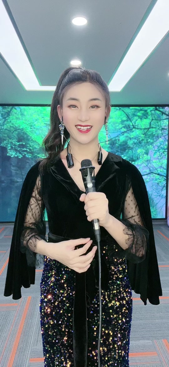 反串演员童美人哪里人多大了 - 抖音