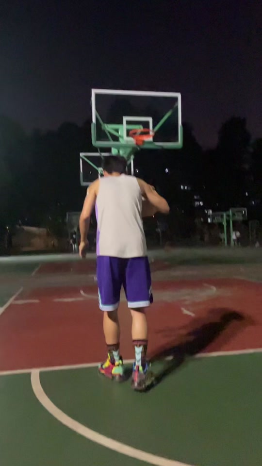 街头篮球真人版模仿 - 抖音