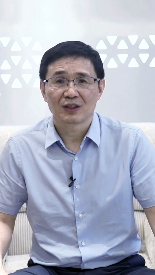 钟宝申:农村光伏建设缺少统一标准 - 抖音