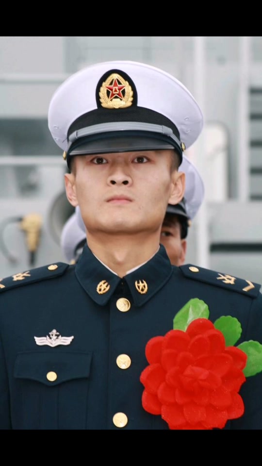 海军士官常服_99式海军士官常服_海军士官常服领花 - 抖音