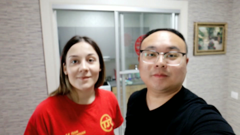 大吴吃鸡外服火了_苏莎与大吴_大吴和苏莎是做什么的 - 抖音