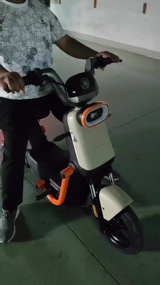 爱玛新款电动车酷领是2024款吗 - 抖音