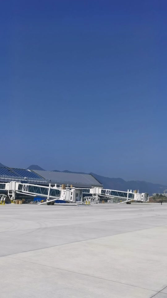 那拉提机场改扩建什么时候开工_万州机场改扩建_黔江武陵山机场改扩建