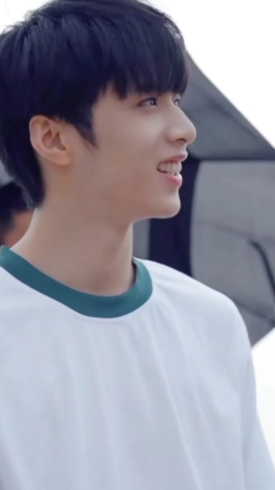 张真源不上镜真人有多帅 - 抖音