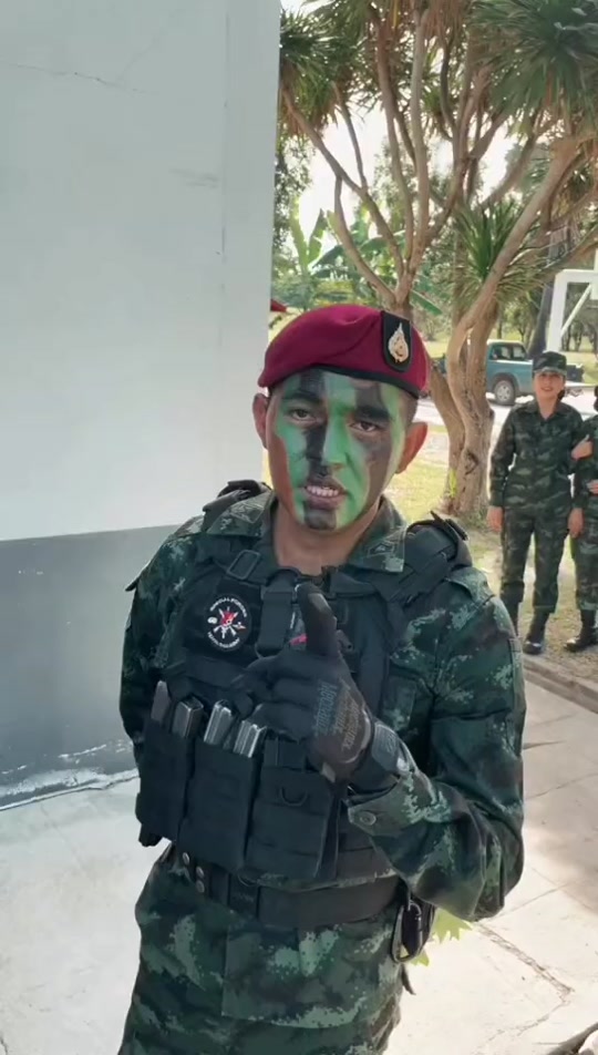 特种兵迷彩油涂脸