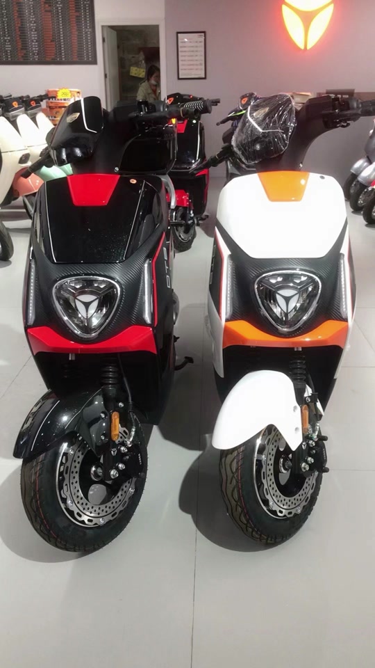 雅迪dt8冠能二代运动版什么配置 - 抖音