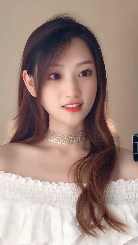 浦婉安路人视角 - 抖音