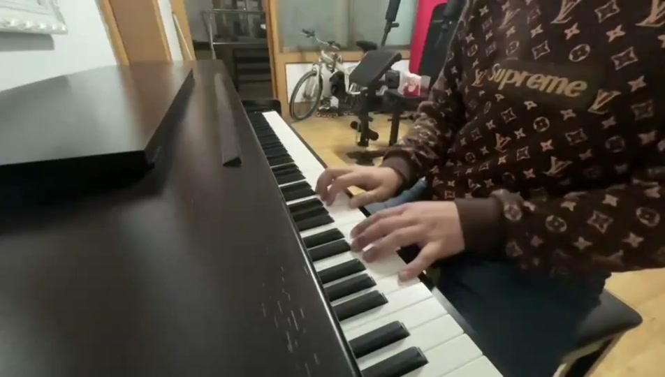 天灰灰钢琴谱_天灰灰简谱