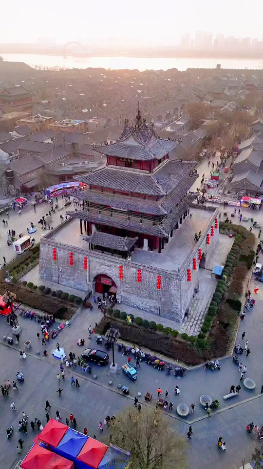 2021聊城古城灯会_聊城古楼广场灯会2021