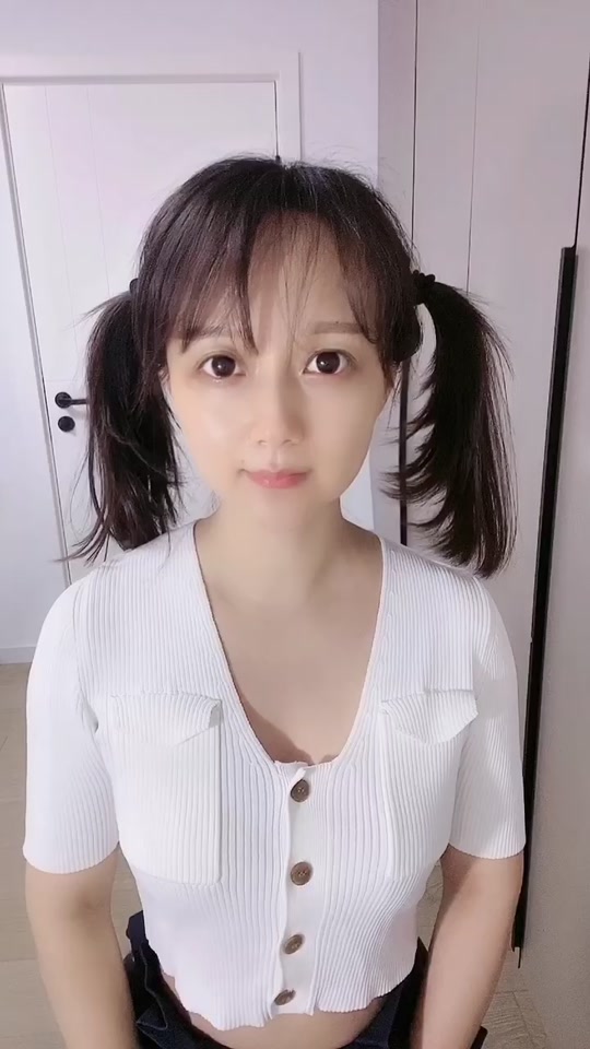 管文君主持人秒变脸是真的吗_管文君 主持人