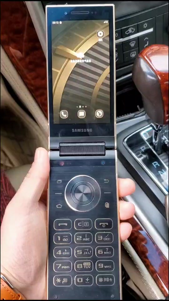 三星w2022高级钟表怎么设置 - 抖音