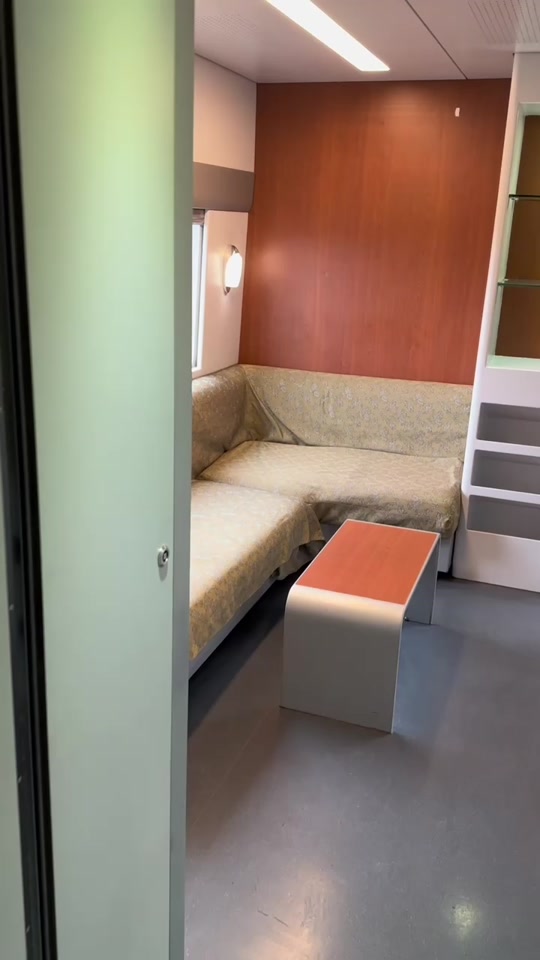 上海到香港高级动卧和动卧的区别 - 抖音