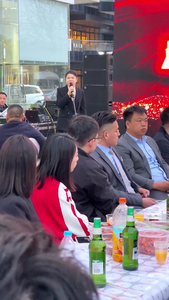 唐山汇海名车老板董雪谈棒哥